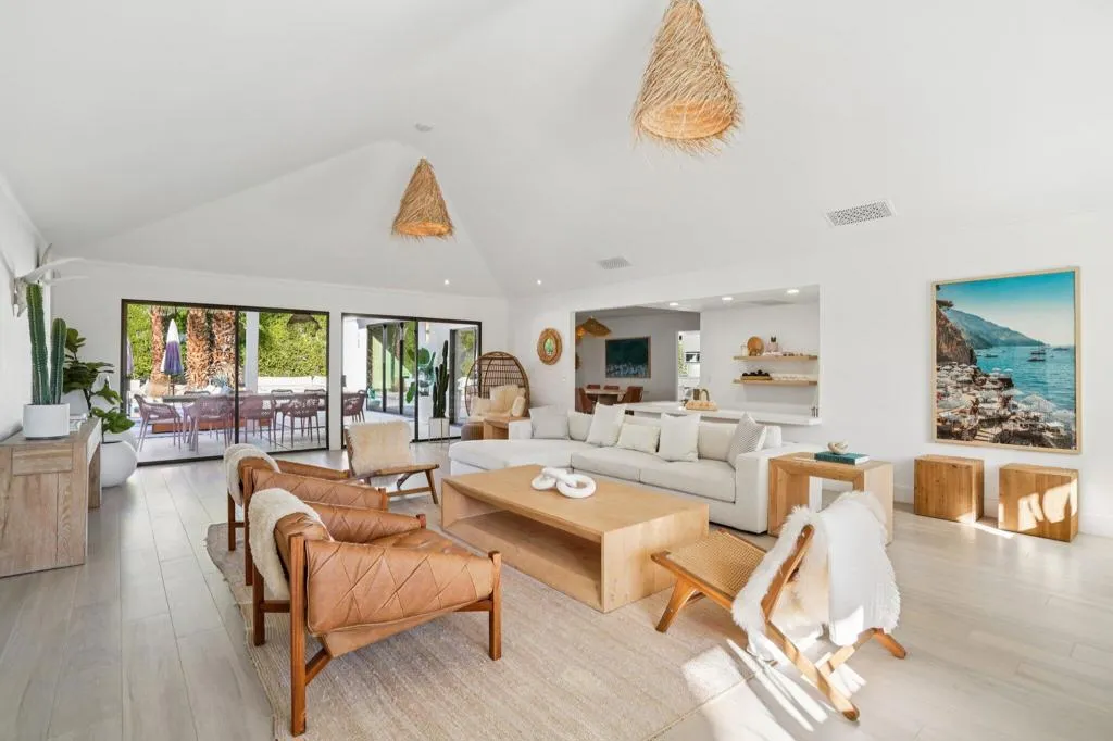 246 W Vereda Norte, Palm Springs, California 92262 home-pic-13